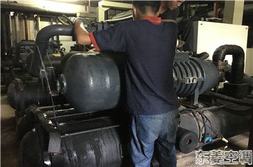 風(fēng)冷熱泵螺桿式冷水機(jī)組保養(yǎng)需注意哪些事項(xiàng)？